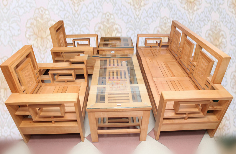 Vân gỗ mượt mà, tự nhiên giúp cho bộ bàn ghế phòng khách gỗ sồi Nga mang một nét đẹp riêng