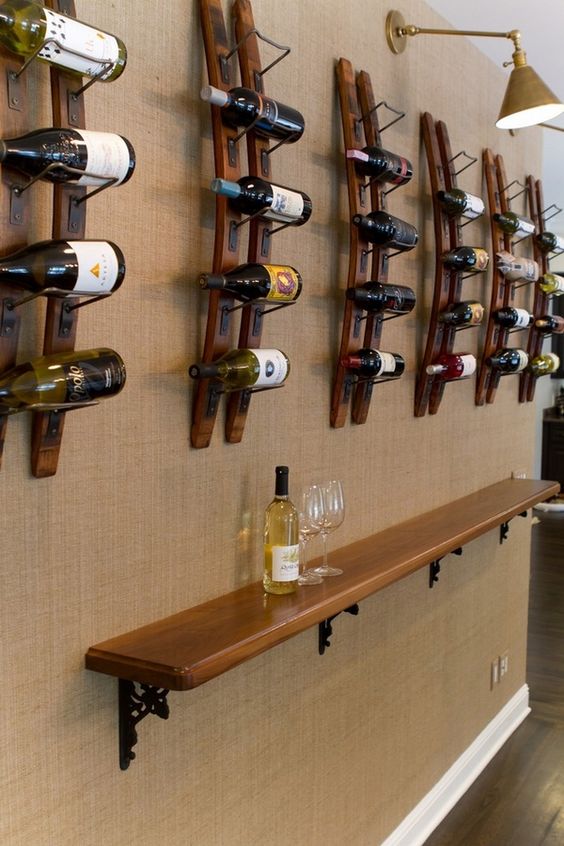 Tủ rượu treo tường không chỉ là nơi để lưu giữ rượu mà còn là điểm nhấn cho căn phòng của bạn. Hãy đến với hình ảnh để khám phá những mẫu tủ rượu treo tường sang trọng và đẹp mắt!