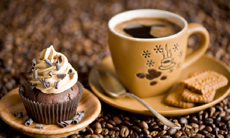 Cafe và bánh ngọt là mô hình kinh doanh mới của đa số bạn trẻ hiện nay