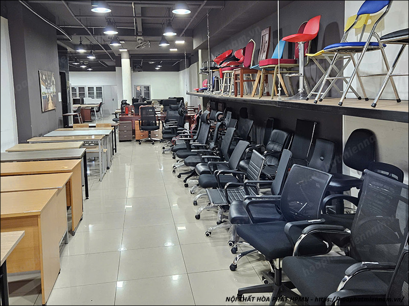 Showroom ghế The One tại 55 Bạch Đằng