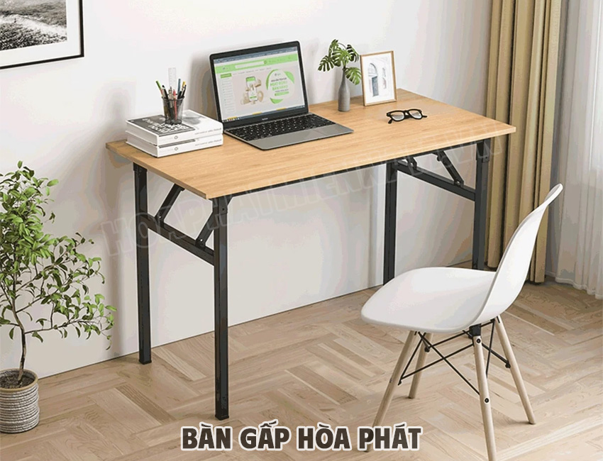 Sử dụng bàn gấp làm bàn văn phòng