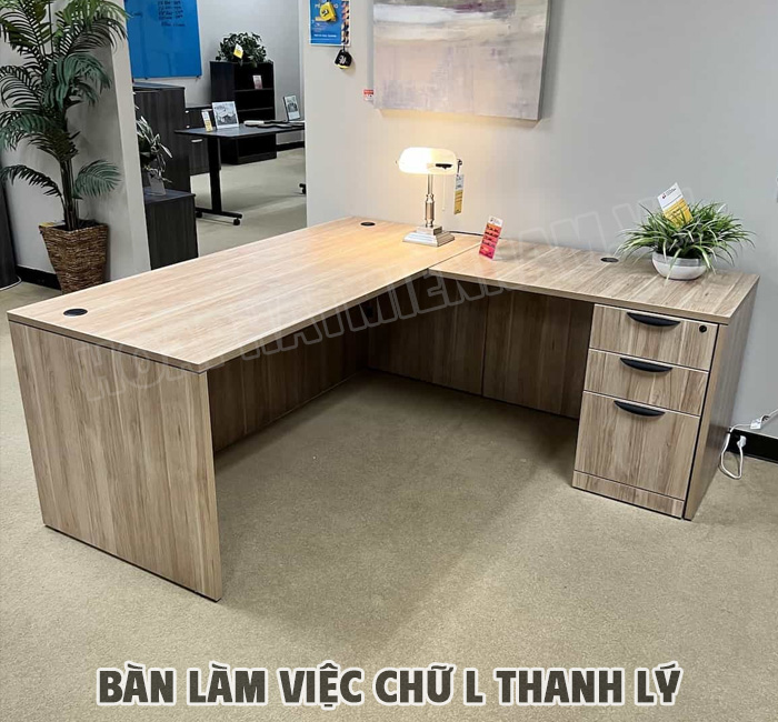 ban-lam-viec-chu-l-thanh-ly-4