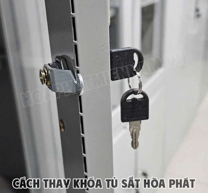 Tại Sao Phải Thay Khóa Tủ Sắt?