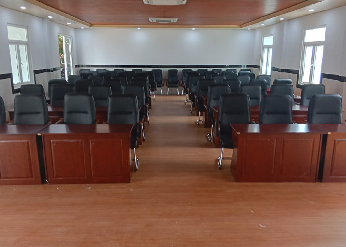 Xu hướng thiết kế bàn hội trường năm 2025