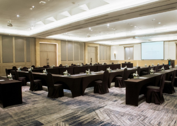 Set up bàn hội nghị kiểu chữ U