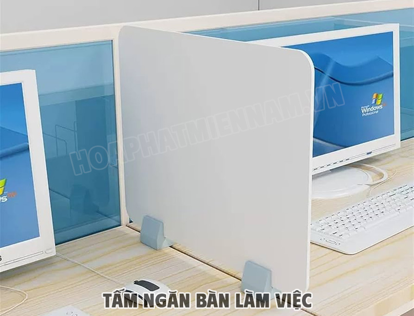 Tấm ngăn bàn làm việc bằng nhựa