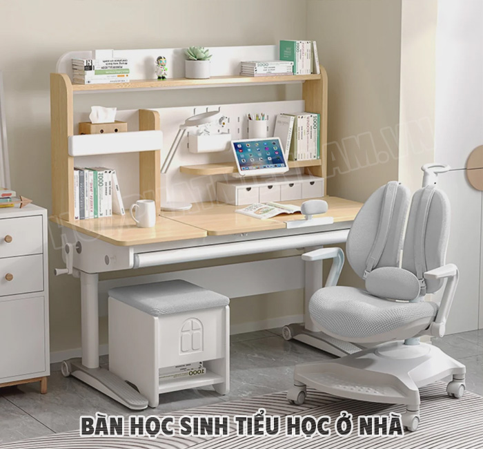 Bàn học có thể điều chỉnh độ cao