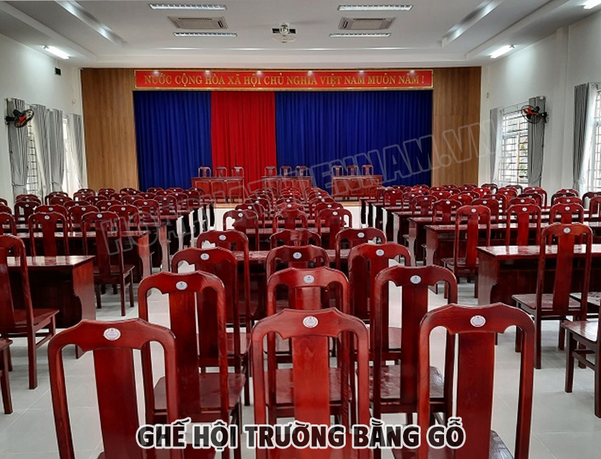 Ghế Hội Trường Bằng Gỗ Là Gì?