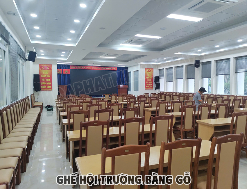 So Sánh Ghế Hội Trường Bằng Gỗ Với Các Dòng Ghế Hội Trường Khác
