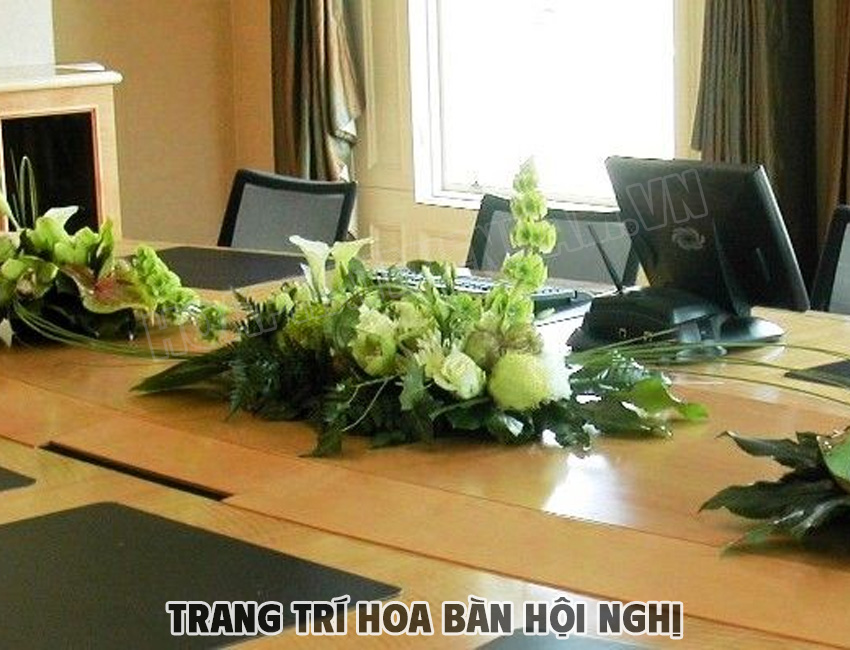 Cách Trang Trí Hoa Bàn Hội Nghị Chuyên Nghiệp