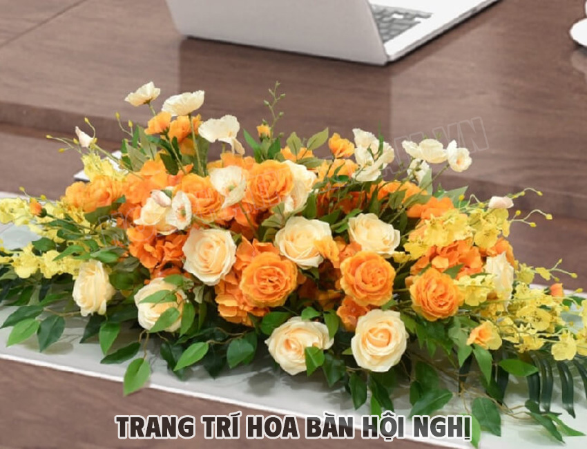 trang-tri-hoa-ban-hoi-nghi-13