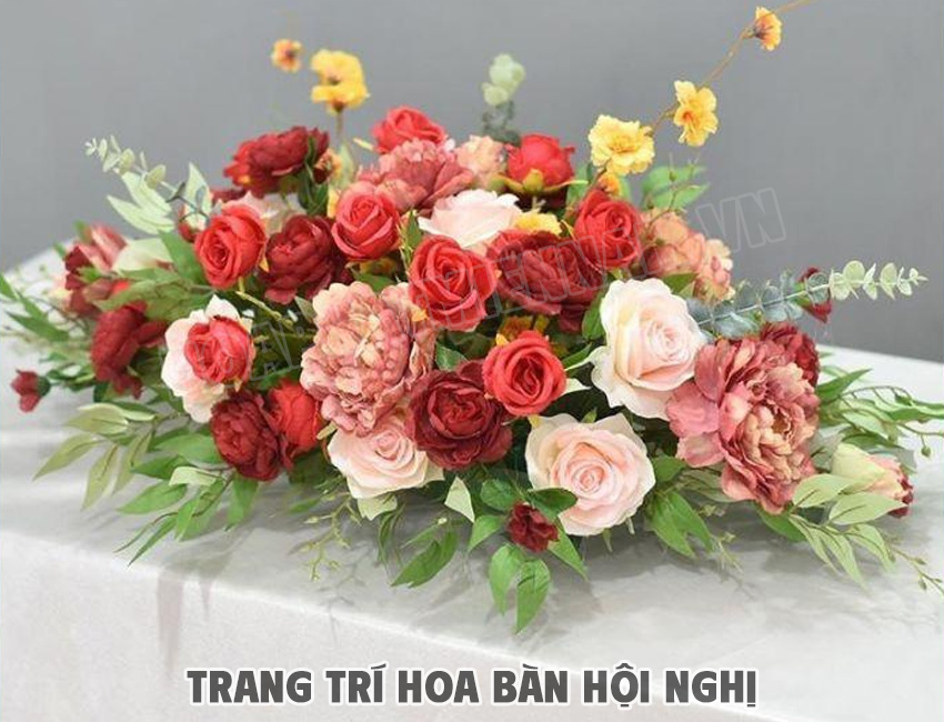 trang-tri-hoa-ban-hoi-nghi-14