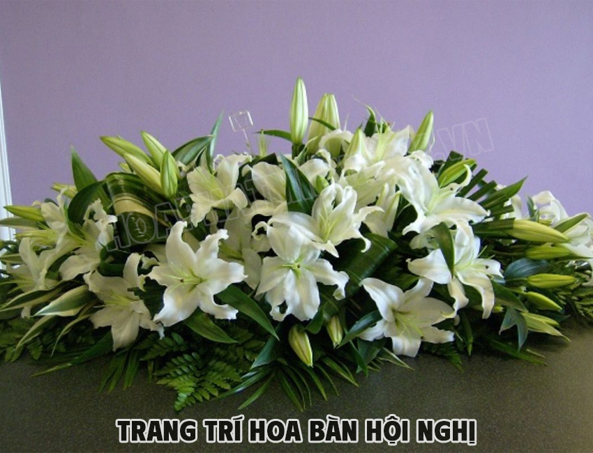 trang-tri-hoa-ban-hoi-nghi-22