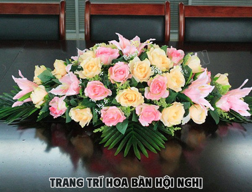 Tiêu Chí Lựa Chọn Hoa Trang Trí Bàn Hội Nghị