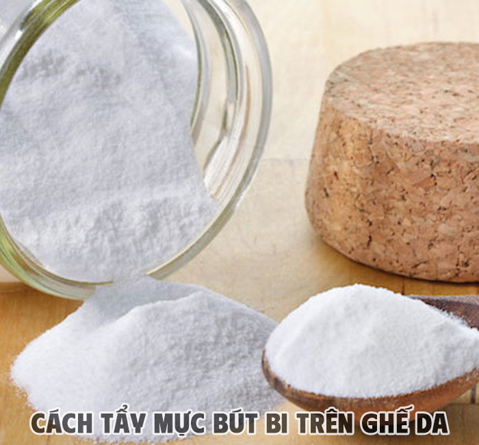 Tẩy vết mực bút bi trên ghế da bằng baking soda và nước