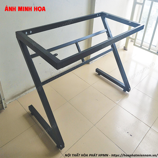 Chân bàn sắt chữ Z