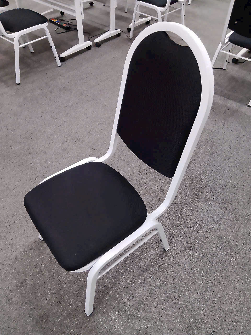 Lắp đặt ghế hội trường MC05, bàn hội trường BHT512