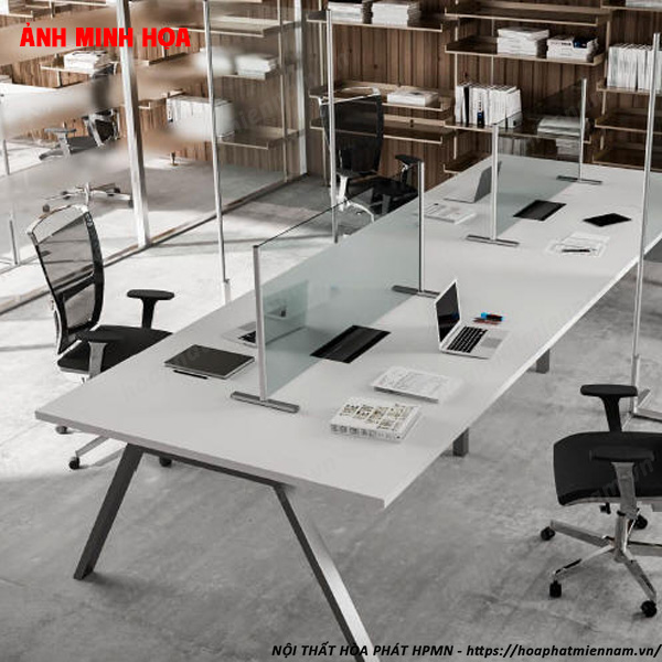 Các Chất Liệu Phổ Biến của Tấm Chắn Bàn Làm Việc Trong Suốt