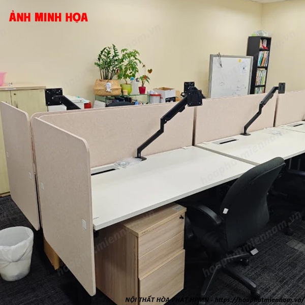 Vách Ngăn Bàn Làm Việc Gỗ