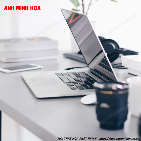Ứng dụng phong thủy trong tổ chức không gian bàn làm việc