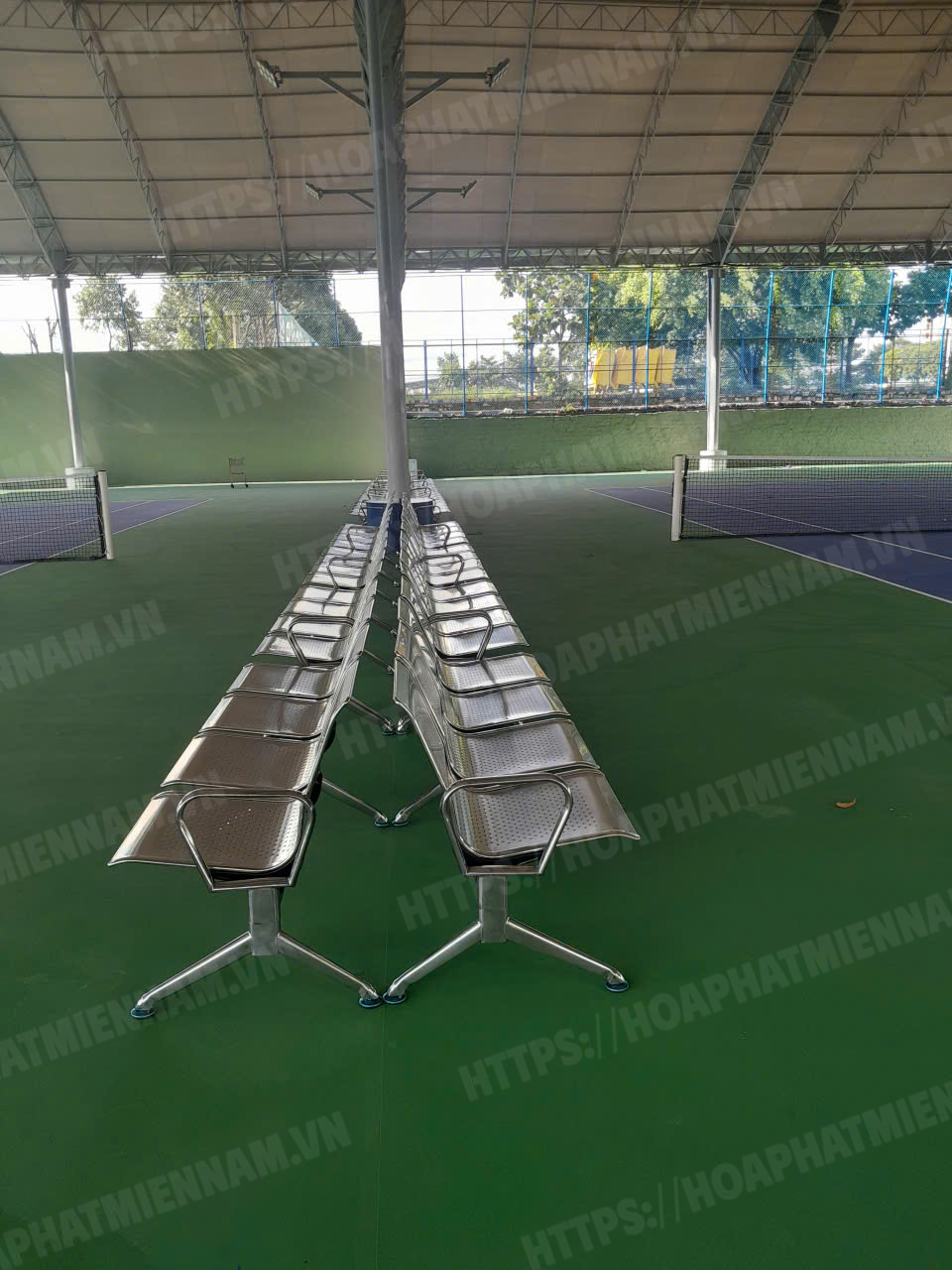 Lắp Đặt Ghế Băng Chờ Tại Trường Đại học Thể dục Thể thao TPHCM