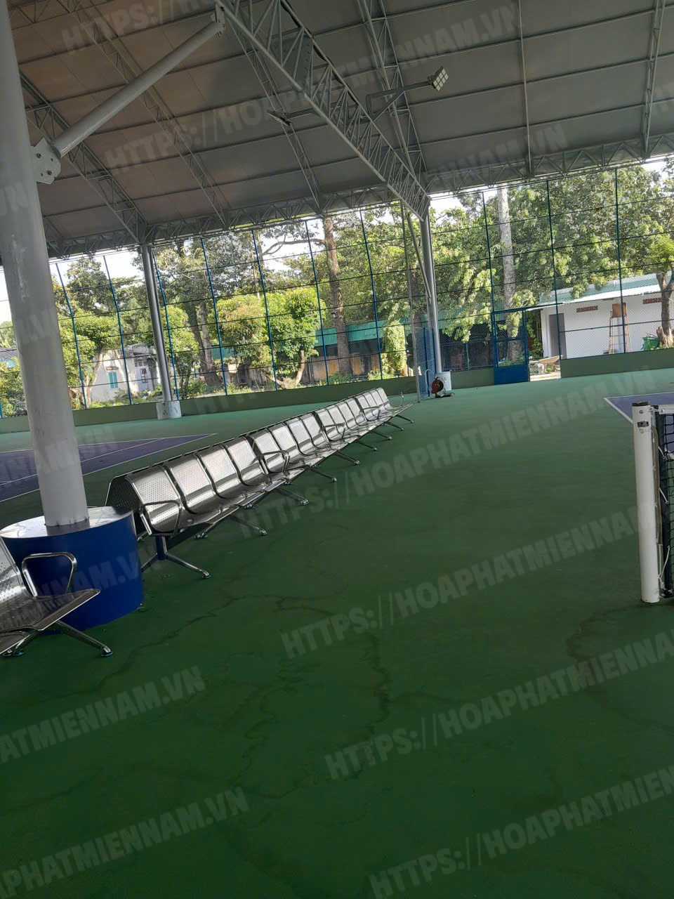 Lắp Đặt Ghế Băng Chờ Tại Trường Đại học Thể dục Thể thao TPHCM