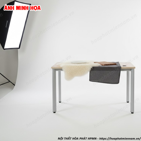 ban-chan-sat-trang-tri-studio-chup-anh-san-pham-3