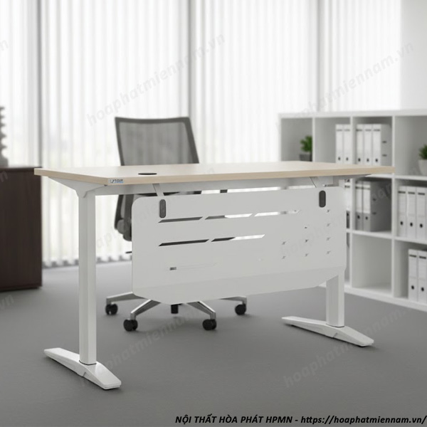 ban-lam-viec-co-lo-luon-day-dien-tien-loi-1