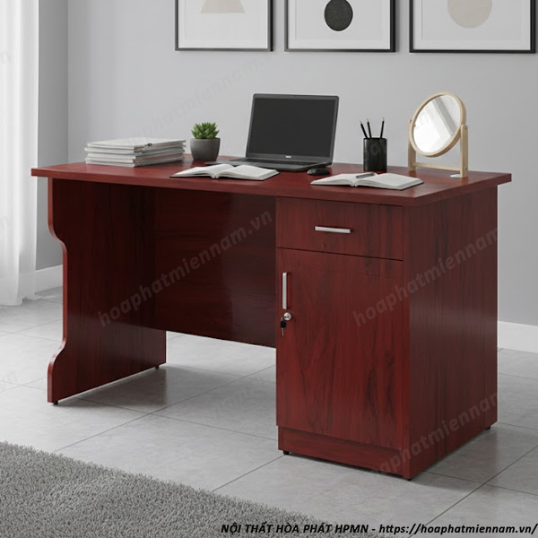 cach-dat-guong-tren-ban-lam-viec-2