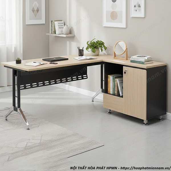 cach-dat-guong-tren-ban-lam-viec-4