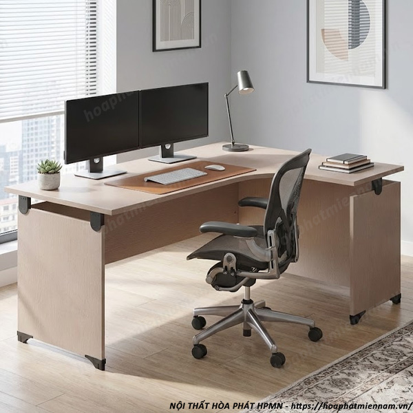 kich-thuoc-ban-lam-viec-cho-nguoi-cao-tren-1m8-2