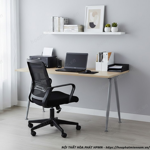 chieu-cao-ke-lung-tren-mat-ban-lam-viec-3