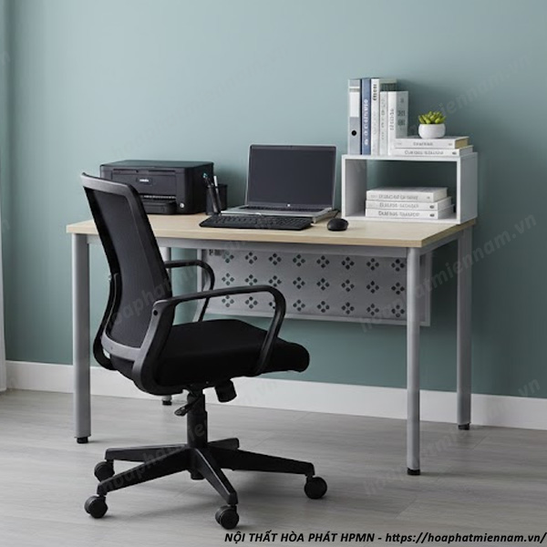 chieu-cao-ke-lung-tren-mat-ban-lam-viec-4