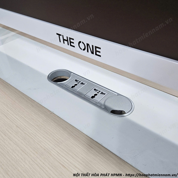 kich-thuoc-lo-luon-day-dien-tren-mat-ban-5