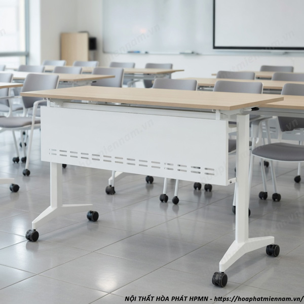 ban-hop-gap-gon-hoa-phat-cho-phong-dao-tao-4