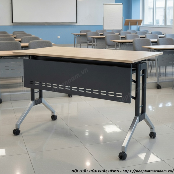 ban-hop-gap-gon-hoa-phat-cho-phong-dao-tao-5