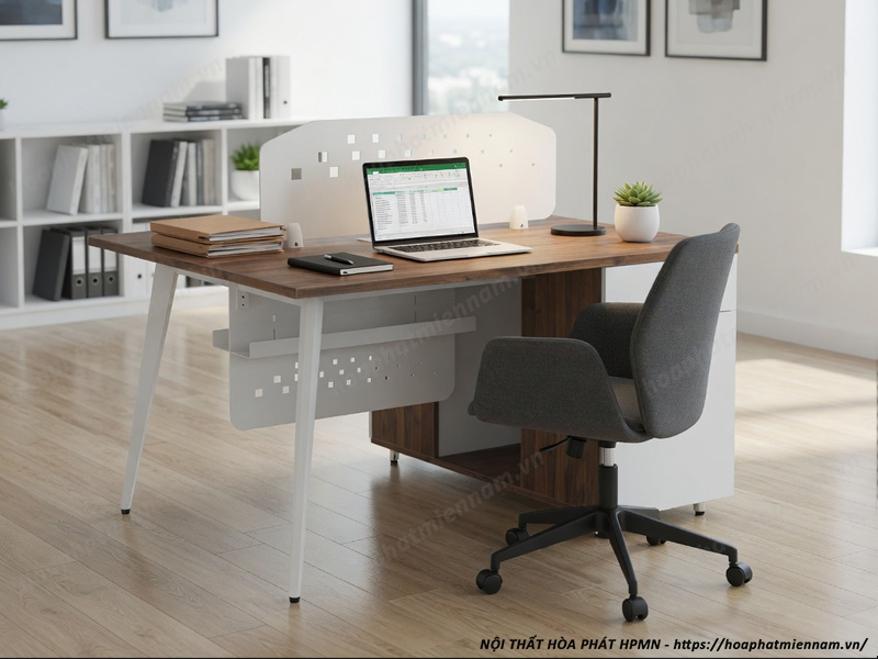 ban-lam-viec-nhom-co-vach-ngan-nen-hay-khong-2