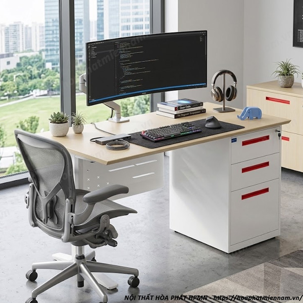 ban-van-phong-cho-IT-lap-trinh-1