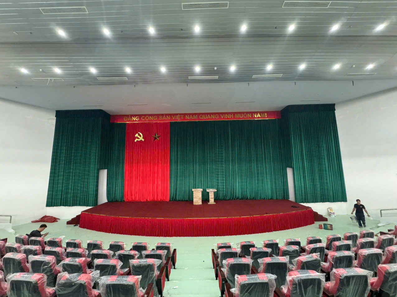 Lắp Đặt Ghế Hội Trường Tại Đại Học Thể Dục Thể Thao TPHCM